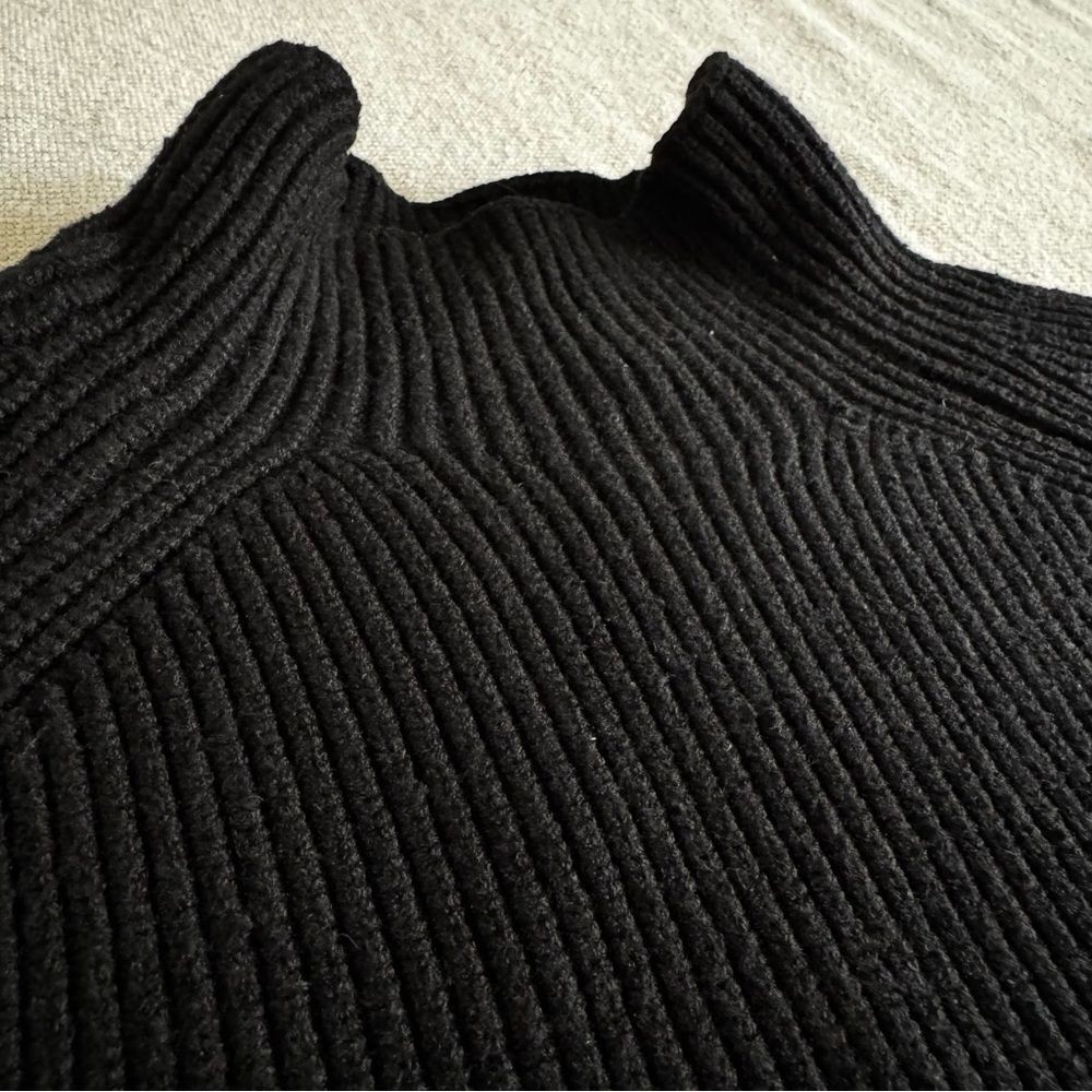 Black Ribbed Knit Sweater Zara M